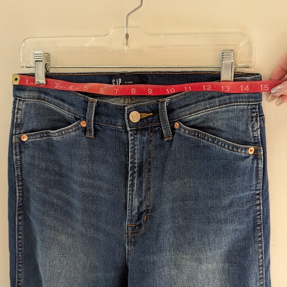 Gap Flared Medium Wash Jeans - Picture 2 of 7